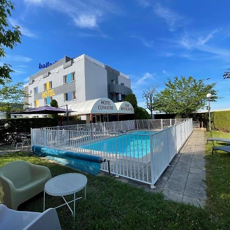 Hotel Restaurant Kyriad Direct Dijon Nord - Zenith - Toison D'Or 외부 사진