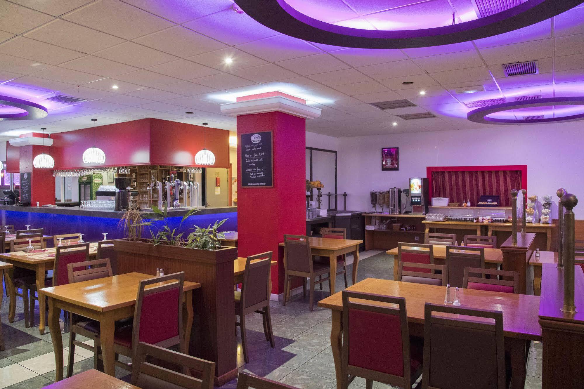 Hotel Restaurant Kyriad Direct Dijon Nord - Zenith - Toison D'Or 외부 사진