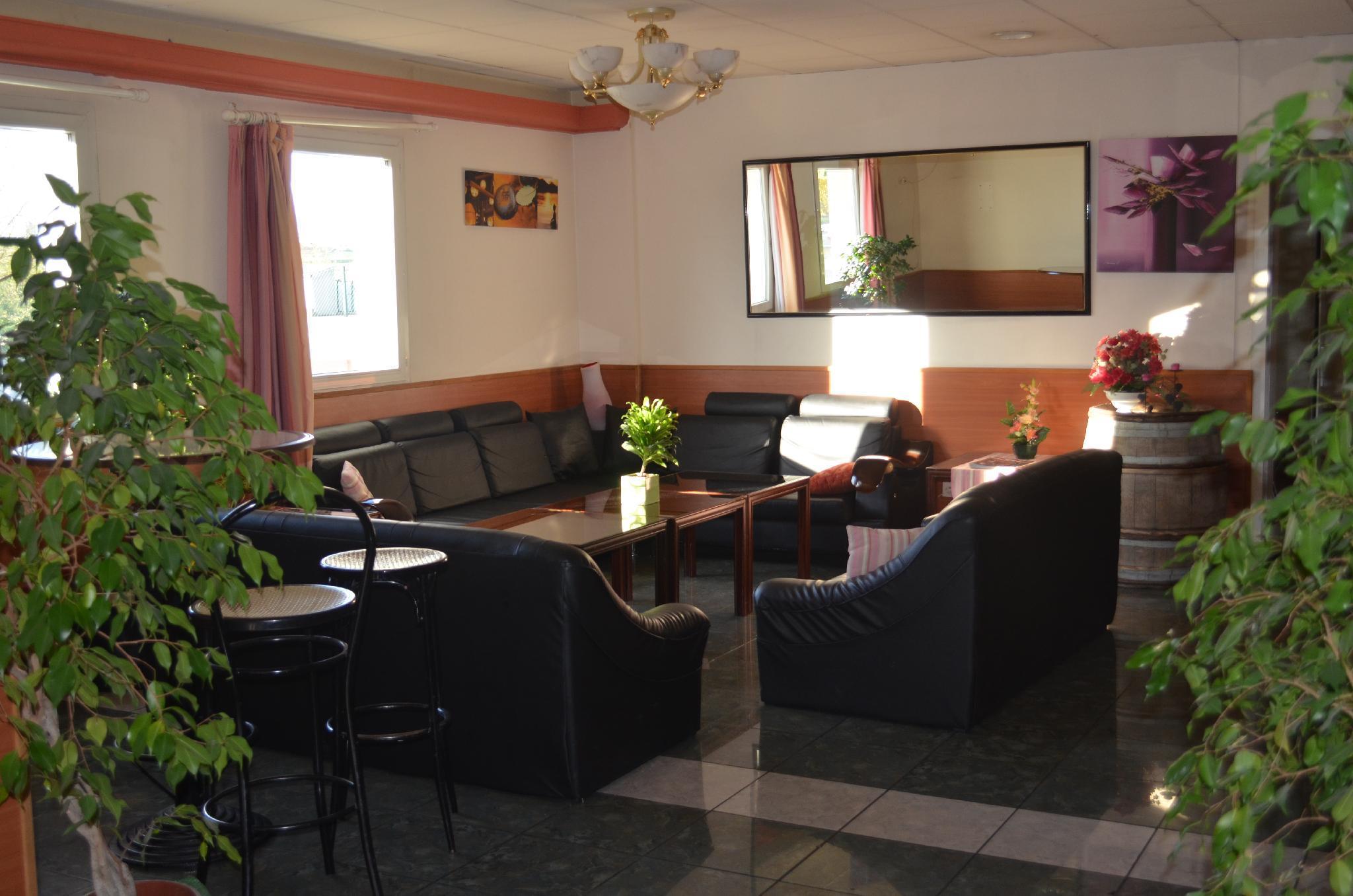 Hotel Restaurant Kyriad Direct Dijon Nord - Zenith - Toison D'Or 외부 사진