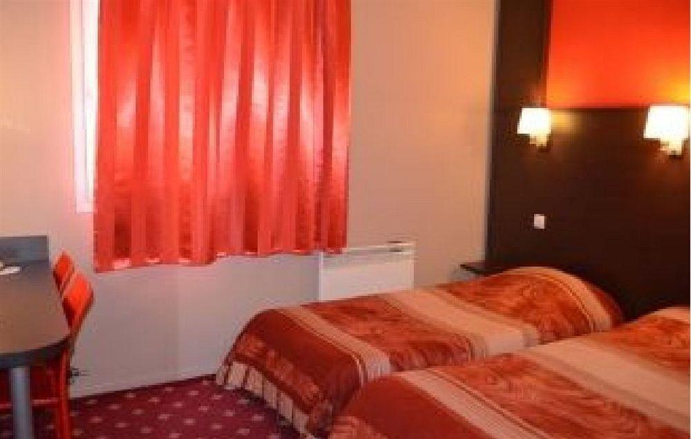 Hotel Restaurant Kyriad Direct Dijon Nord - Zenith - Toison D'Or 외부 사진