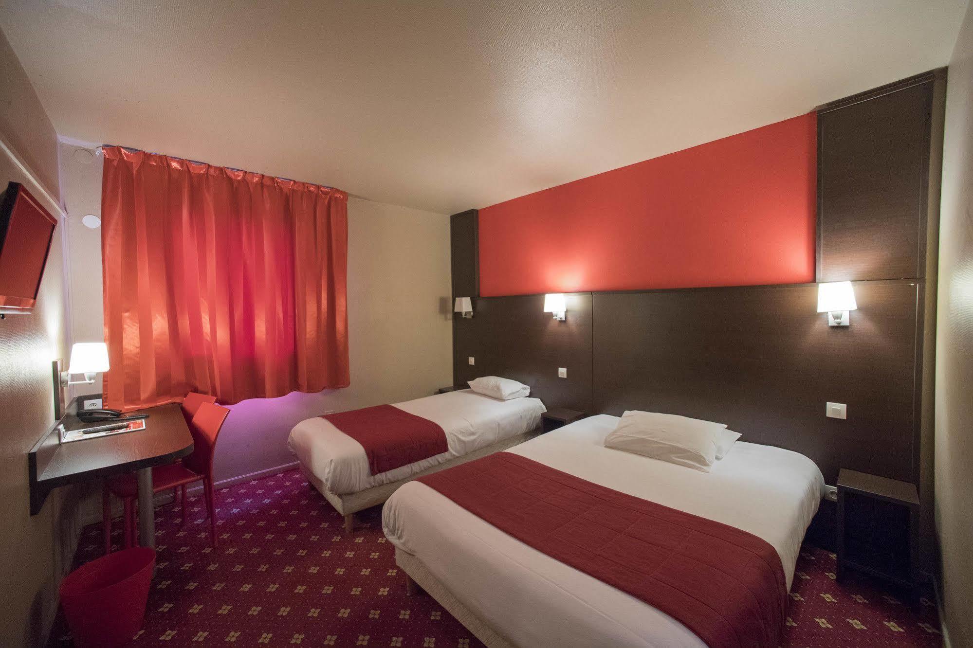 Hotel Restaurant Kyriad Direct Dijon Nord - Zenith - Toison D'Or 외부 사진